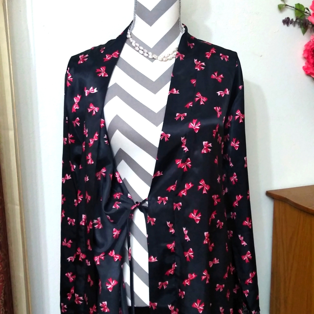 Delicates Night Robe - Picture 3 of 9